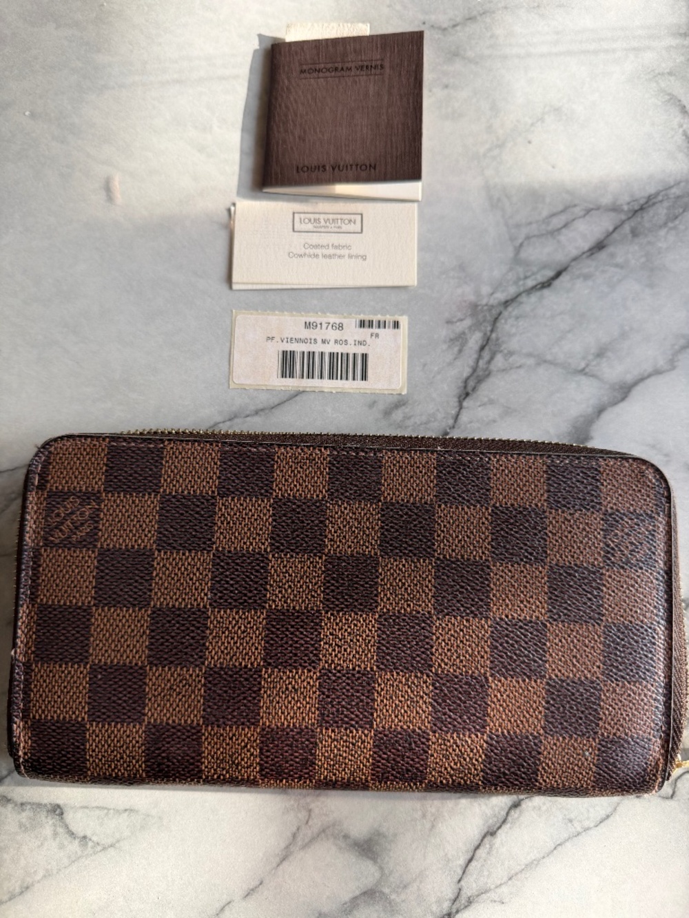 Louis Vuitton Damier Ebene Zippy Wallet, very good condition
